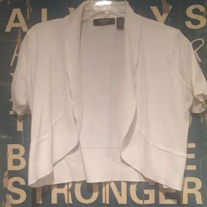 Short sleeve sweater